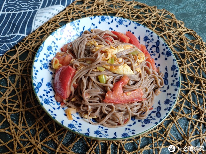 半个月瘦了5斤，每天都吃这碗荞麦面，饱腹又美味，体重悄悄掉