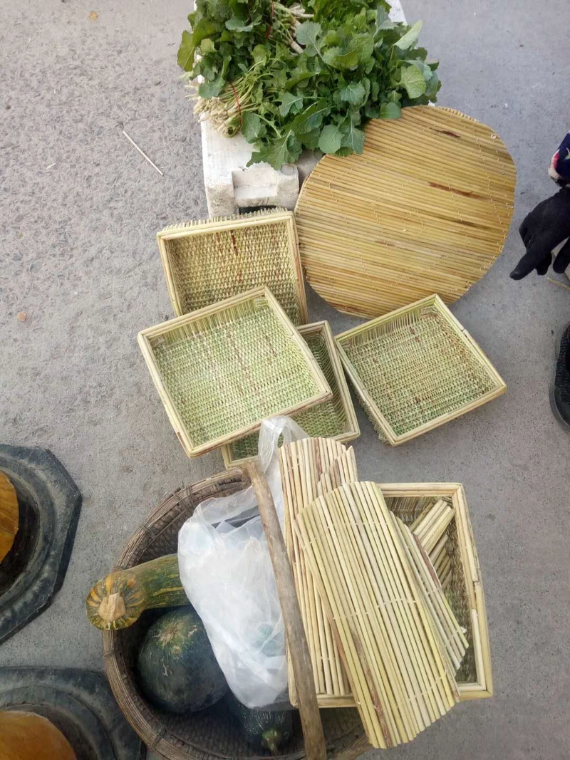 废弃高粱秆在八十岁老人手里变身为各种即将失传的农家厨具,真中