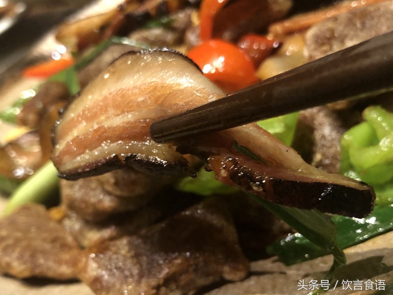 高粱粑炒腊肉,让人心心念念的农家美味