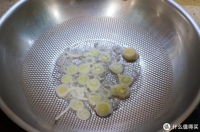 冬日暖心大锅菜，比猪肉炖粉条更好吃的猪肉炖粉条怎么做？