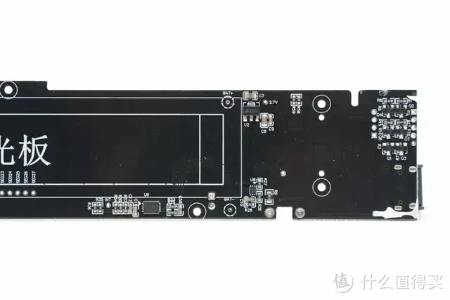 内置4节力神18650电芯,闪极10000mAh 互联网主机秘钥移动电源拆解