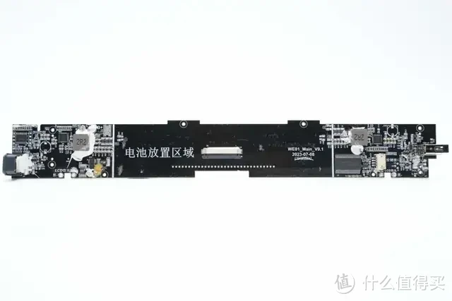 内置4节力神18650电芯,闪极10000mAh 互联网主机秘钥移动电源拆解