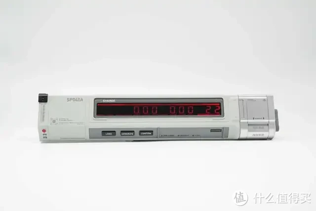 内置4节力神18650电芯,闪极10000mAh 互联网主机秘钥移动电源拆解