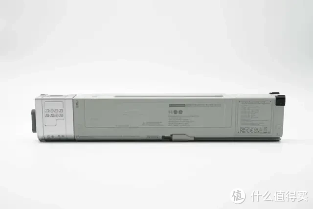 内置4节力神18650电芯,闪极10000mAh 互联网主机秘钥移动电源拆解