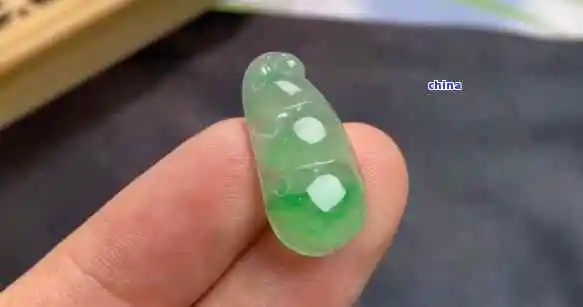 翡翠高糯化怎么样？美观度、品质如何评价？