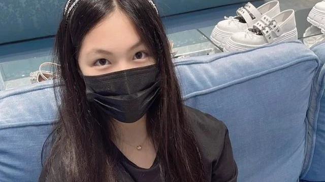 王诗龄 12岁王诗龄气场全开！和妈妈李湘逛街亲自试鞋，瘦身成功超漂亮