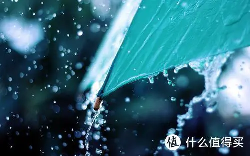 买的新伞又被吹断？你要的选伞最强攻略来了！从此不再暴雨中奔跑～