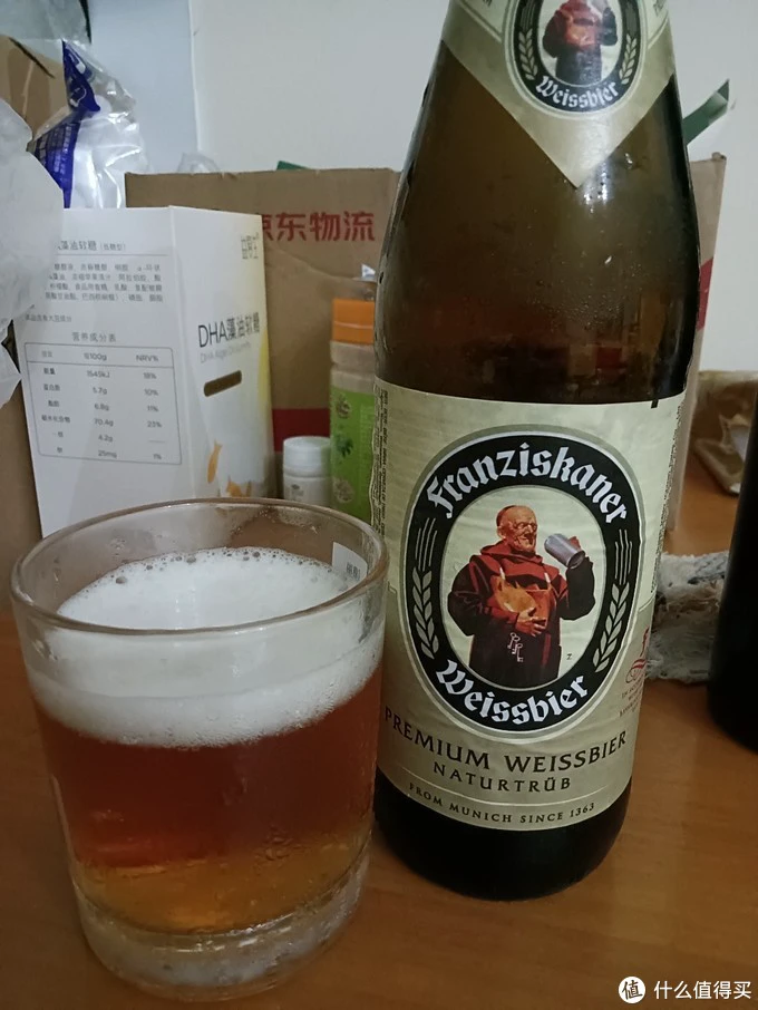 保拉纳和范佳乐两款入门级精酿小麦啤酒对比