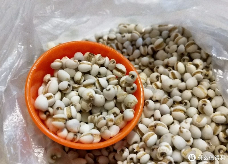 薏米我放冰箱冷冻室了，相对其它谷物我这个吃得比较少～