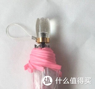 买的新伞又被吹断？你要的选伞最强攻略来了！从此不再暴雨中奔跑～