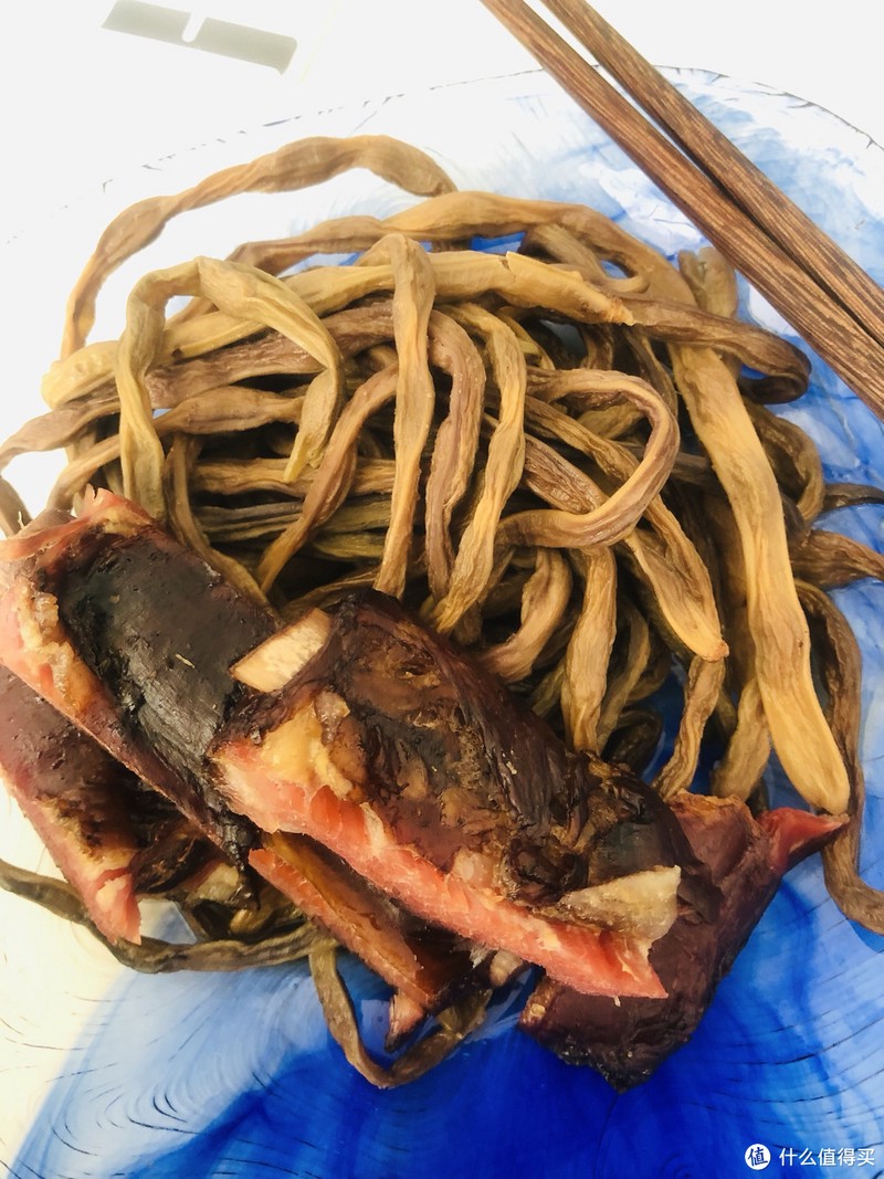 分享一道家乡菜腊排骨炖干豇豆