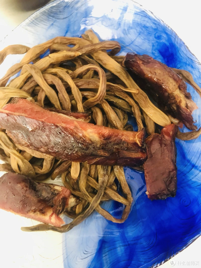 分享一道家乡菜腊排骨炖干豇豆