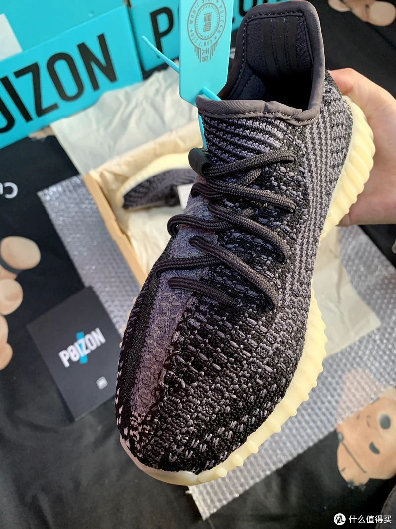 新鞋开箱——Adidas yeezy boost 350 V2 ‘carbon’黑芝麻