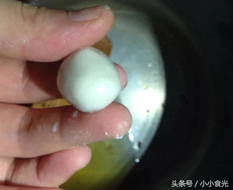 在家也能自制外香里脆的鱼皮花生……一口一个根本停不下来