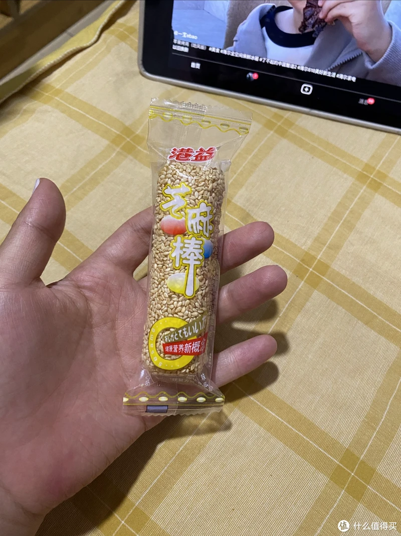 港益芝麻棒:传统米果的香脆新体验