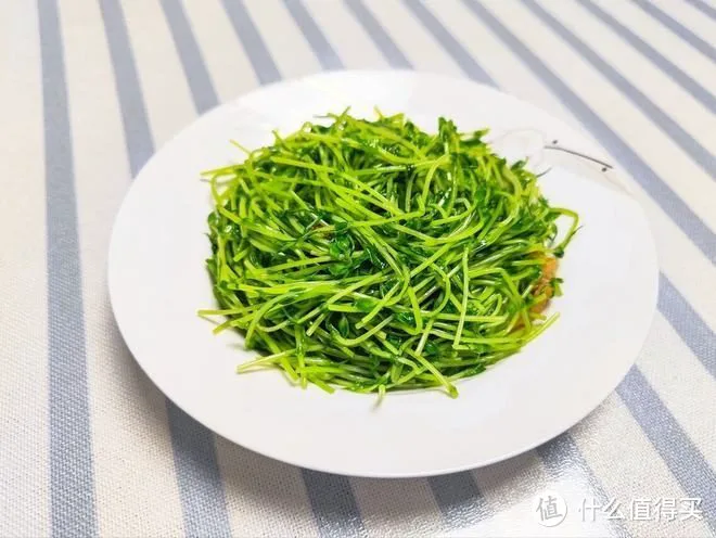 “春吃芽,鲜掉牙”,鲜香又嫩,既顺应时节,又鼓励生发之气,倍益健康
