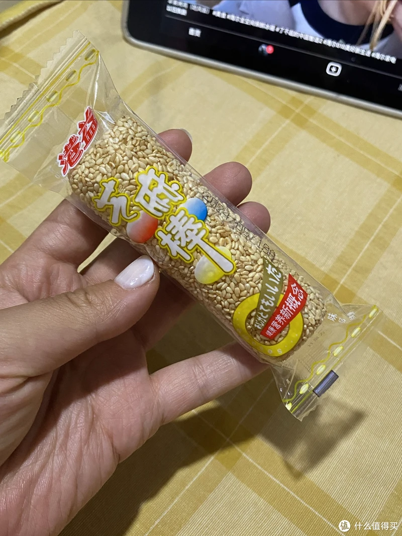 港益芝麻棒:传统米果的香脆新体验