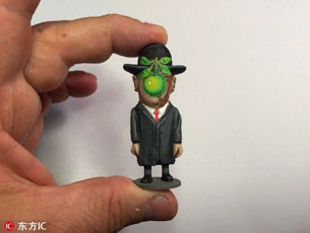 1粒花生值8000?信不信由你!美国大叔用花生壳雕名人小雕像挣钱