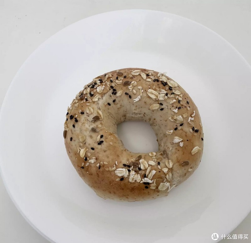 六款热门贝果面包测评 健身减脂期间的优质碳水 哪款热量低？哪款口感好 附赠两道美食料理