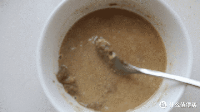 除夕夜，吃着火锅看春晚：如何调出一碗美味的芝麻酱蘸料油碗？