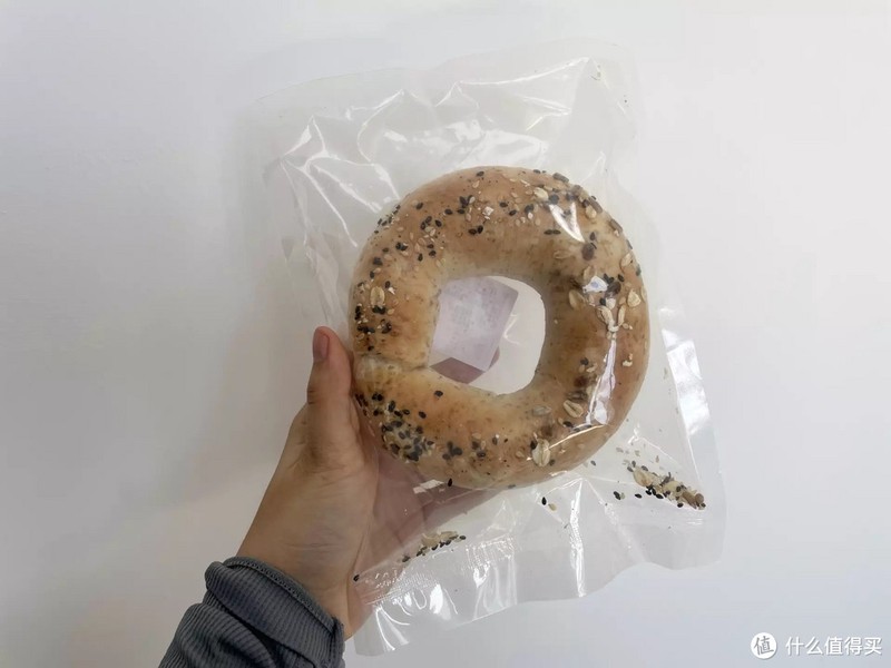 六款热门贝果面包测评 健身减脂期间的优质碳水 哪款热量低？哪款口感好 附赠两道美食料理