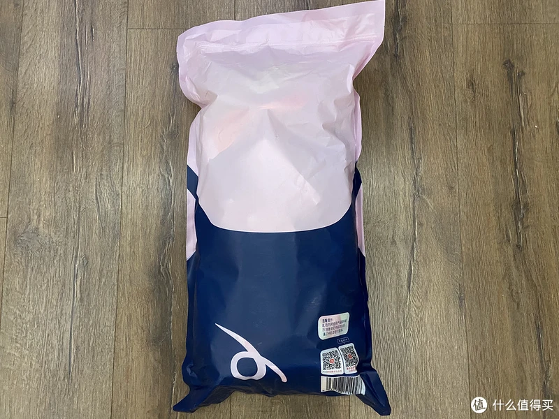 试吃三款全网销量最高“猪饲料”零食到底哪款最好吃的