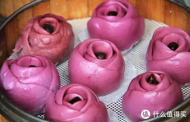 紫薯馒头怎样才能颜色鲜艳?简单两个小窍门,馒头就鲜艳了!