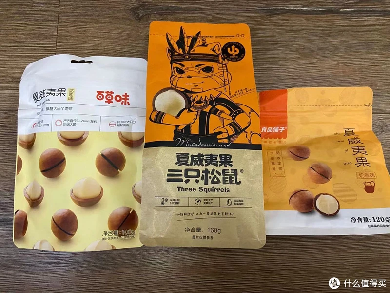 试吃三款全网销量最高“猪饲料”零食到底哪款最好吃的