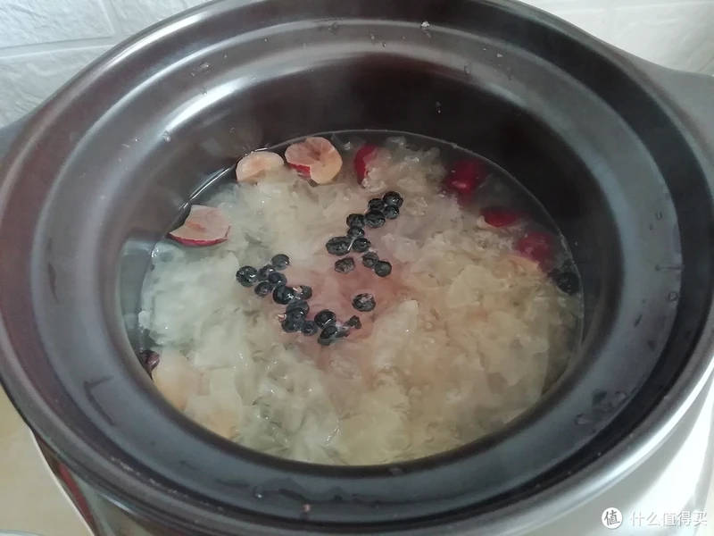 花青素是“抗衰老之王”,建议女人多吃5样,皮肤白皙光滑显年轻
