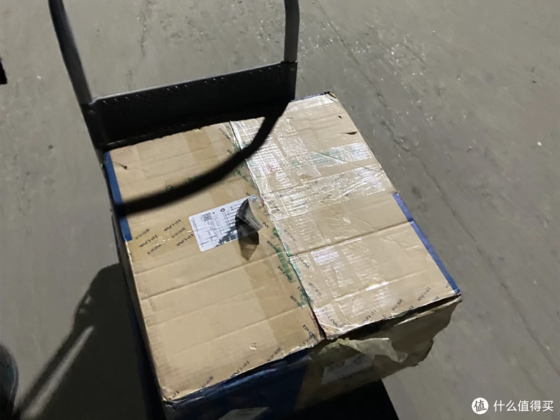 试吃三款全网销量最高“猪饲料”零食到底哪款最好吃的