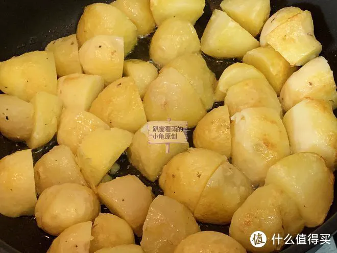 寒露后,土豆这样吃,焦香绵软,暖胃又健脾,还是一道独特的地方风味