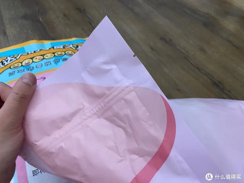 试吃三款全网销量最高“猪饲料”零食到底哪款最好吃的