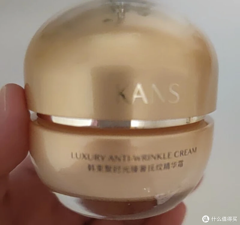 韩束聚时光鎏金抚纹精华霜:重拾肌肤年轻的秘密