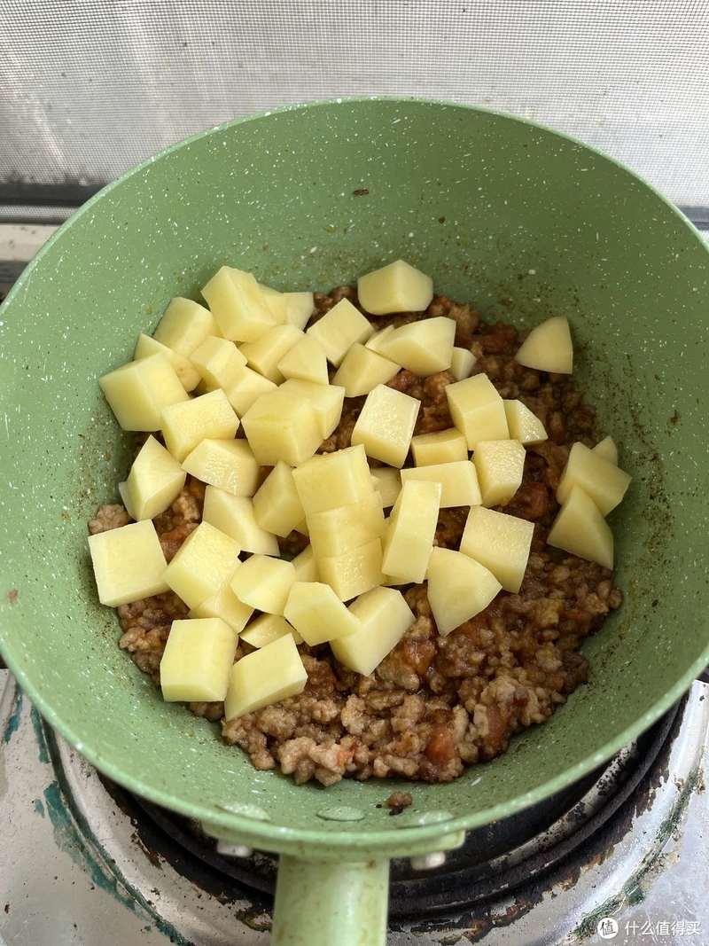 手把手教你学会便当菜之咖喱番茄肉末土豆