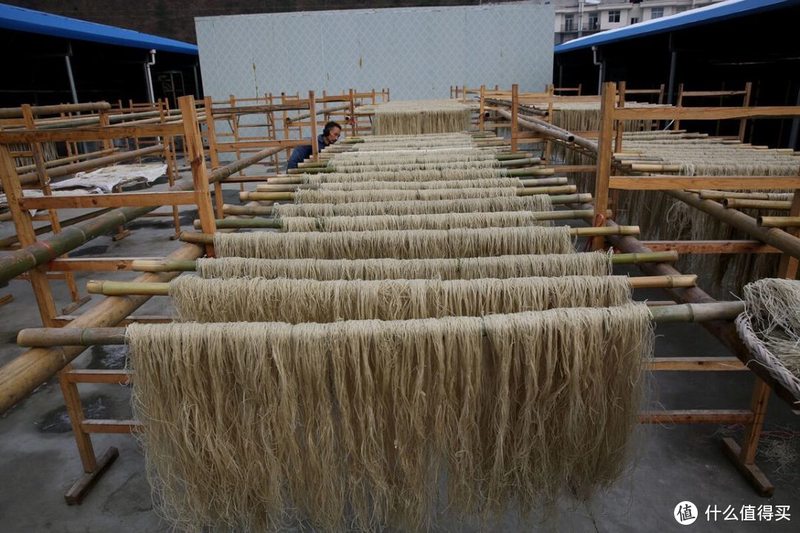 过年买粉条，选购红薯粉、土豆粉还是绿豆粉？很多人还不懂区别