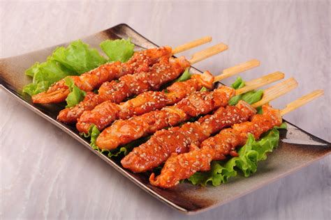 骨肉相连比喻什么动物，不痛不痒比喻什么动物生肖