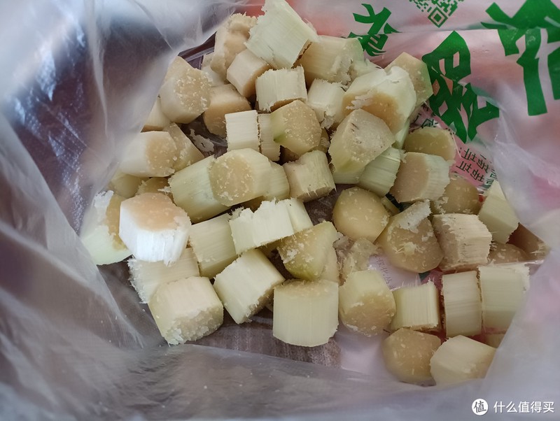 又甜又多汁,甘蔗真好吃。