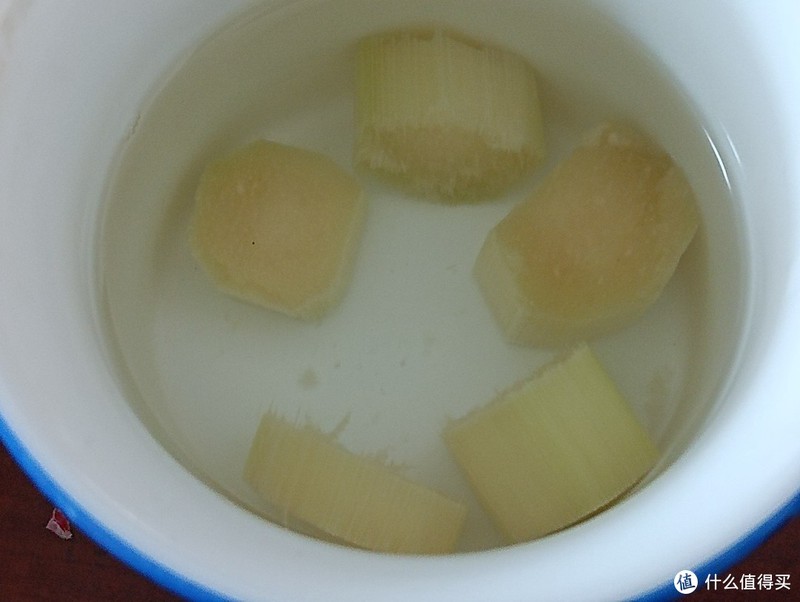 又甜又多汁,甘蔗真好吃。
