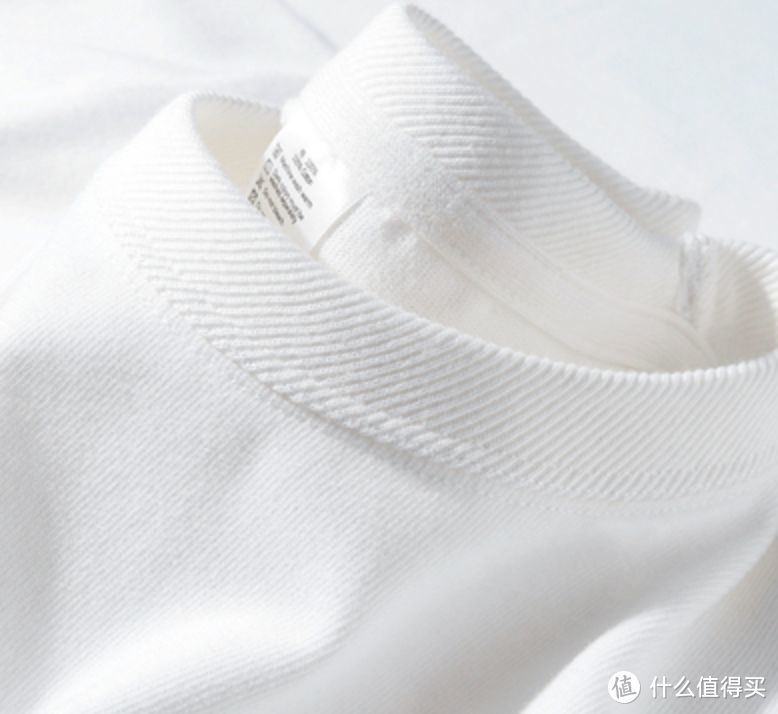 斜纹领口，较为少见