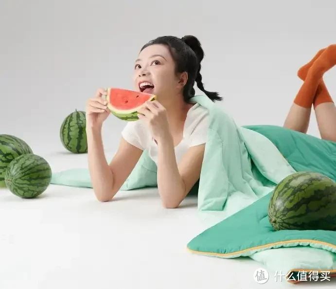 被子选购攻略!羽绒被应该如何选?聚酯纤维被值得买吗?桑蚕丝和柞蚕丝选哪个?超舒服的夏凉被推荐!