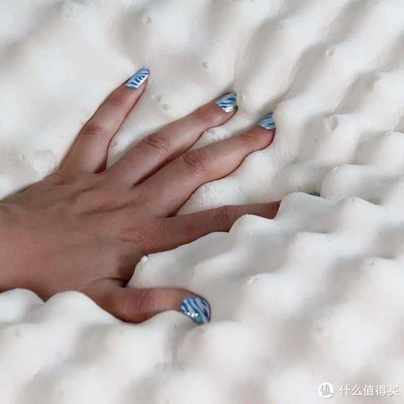 乳胶枕、记忆棉枕和棉花枕有啥区别?哪个更有助于睡眠?