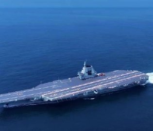 福建舰首次海试