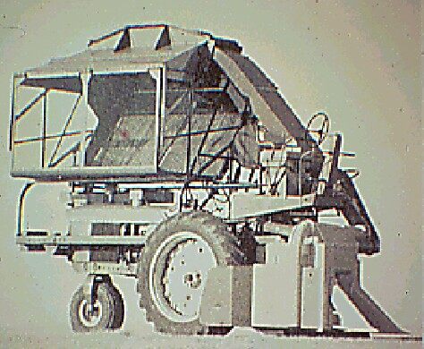 诞生于1962年的约翰迪尔122型单行摘棉机在市场上活跃多年
