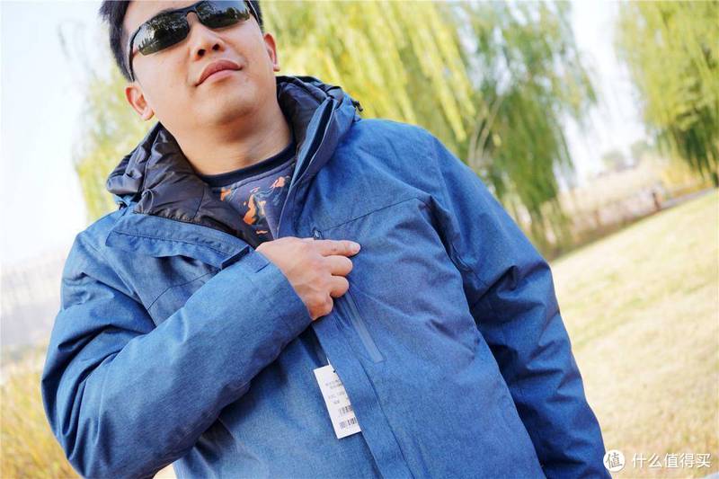 会发热的羽绒服你买过吗？这个冬天你要试一下吗？--棉花史密斯“石墨烯多区发热三合一羽绒服“分享