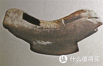元宝形状的木枕