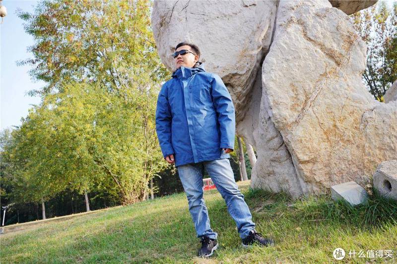 会发热的羽绒服你买过吗？这个冬天你要试一下吗？--棉花史密斯“石墨烯多区发热三合一羽绒服“分享