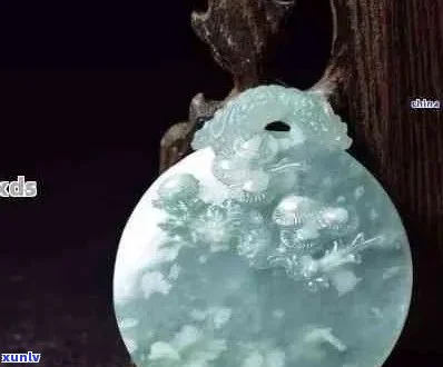翡翠糯种花雪龙牌的价值和市场价格是多少？