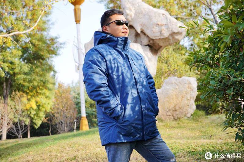 会发热的羽绒服你买过吗？这个冬天你要试一下吗？--棉花史密斯“石墨烯多区发热三合一羽绒服“分享