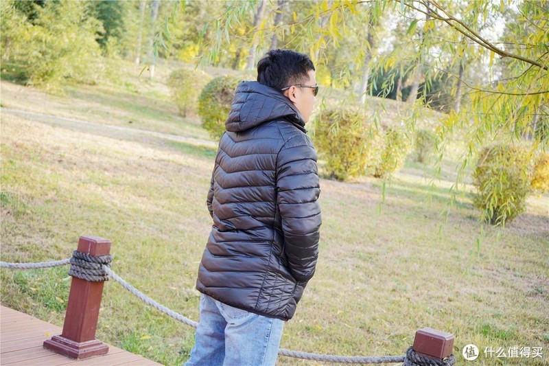 会发热的羽绒服你买过吗？这个冬天你要试一下吗？--棉花史密斯“石墨烯多区发热三合一羽绒服“分享