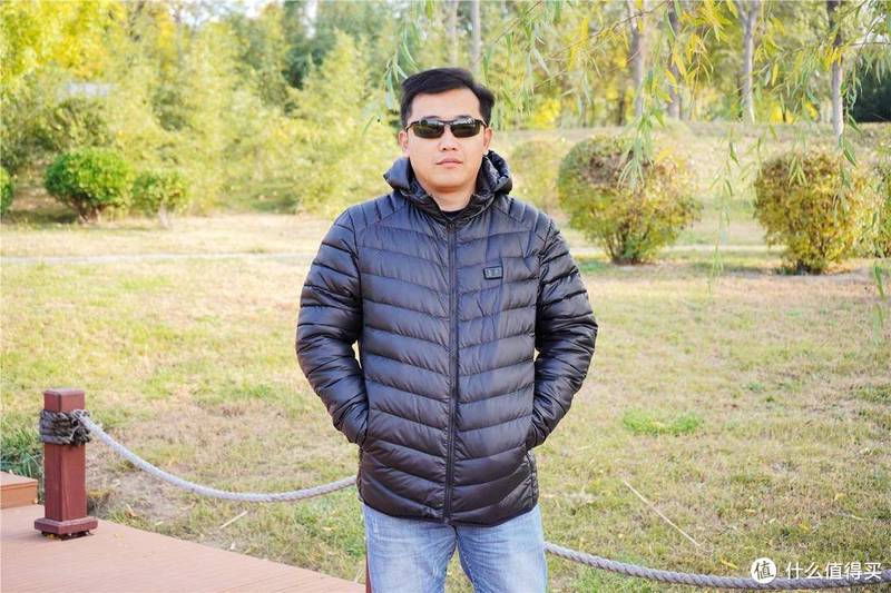 会发热的羽绒服你买过吗？这个冬天你要试一下吗？--棉花史密斯“石墨烯多区发热三合一羽绒服“分享